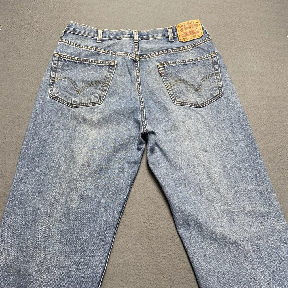 VTG Levis‎ 550 Jeans Mens 38x32 Blue Relaxed Tapered Denim Light Wash y2k - Picture 8 of 14
